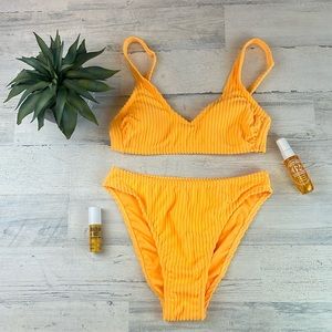 neon orange xhilaration ribbed size M